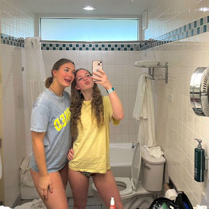 Meet your Posher, Stella